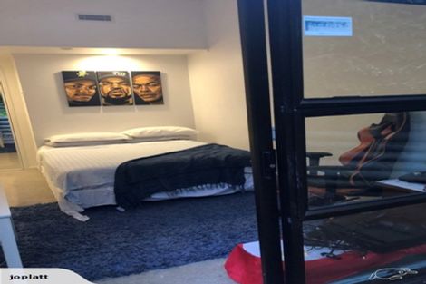 Photo of property in 31 Squirrel Lane, Browns Bay, Auckland, 0630