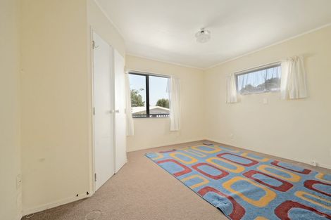 Photo of property in 1/76 Chilcott Road, Henderson, Auckland, 0612