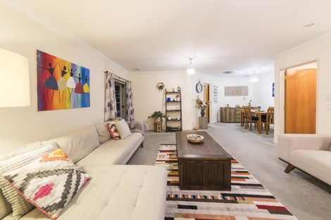 Photo of property in 25 Stewart Crescent, Hokowhitu, Palmerston North, 4410