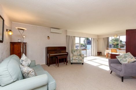 Photo of property in 54a Cutfield Road, New Plymouth, 4310