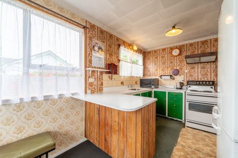 Photo of property in 22 Avenue Road, West End, Timaru, 7910