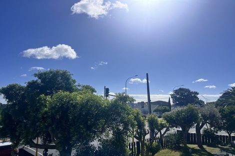 Photo of property in 134a Mokoia Road, Chatswood, Auckland, 0626