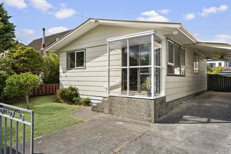 Photo of property in 2 Waldie Grove, Avalon, Lower Hutt, 5011