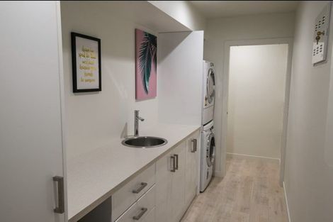 Photo of property in 11b Saint Peters Place, Queenstown, 9300