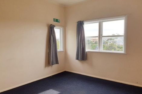 Photo of property in 3 Lincoln Road, Bluff Hill, Napier, 4110