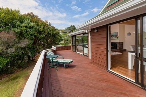 Photo of property in 15 Penguin Drive, Murrays Bay, Auckland, 0630