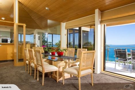 Photo of property in 2/19 Churchill Road, Murrays Bay, Auckland, 0630