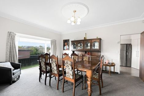 Photo of property in 28 Delamare Road, St Andrews, Hamilton, 3200