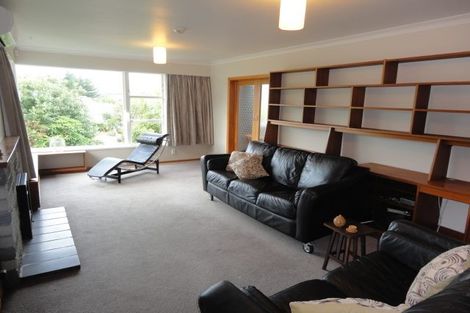 Photo of property in 12 Oriel Place, Tawa, Wellington, 5028