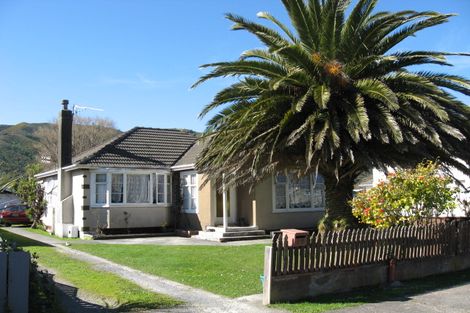 Photo of property in 19 Dover Road, Wainuiomata, Lower Hutt, 5014