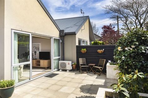 Photo of property in 2/2 Hamilton Avenue, Ilam, Christchurch, 8041