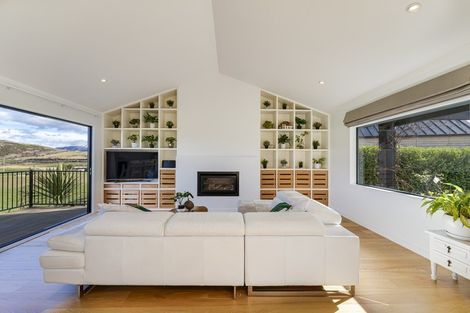 Photo of property in 77 Jacks Point Rise, Jacks Point, Queenstown, 9371