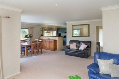 Photo of property in 30 Duval Grove, Tawa, Wellington, 5028