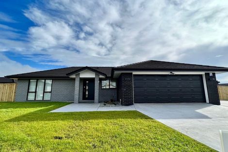 Photo of property in 24 Kerr Crescent, Patumahoe, 2679