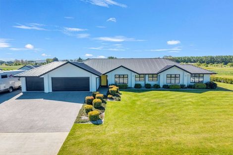 Photo of property in 28 Te Haunui Lane, Pegasus, 7612