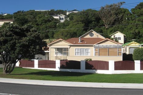 Photo of property in 68 Para Street, Miramar, Wellington, 6022