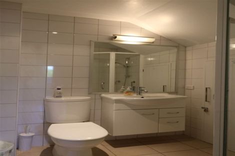 Photo of property in Arno Apartment, 2/8 Mckerrow Place, Sunshine Bay, Queenstown, 9300