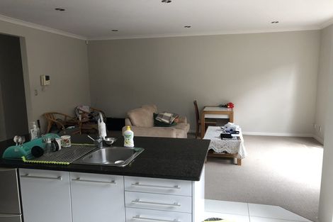 Photo of property in 8 Kouras Place, Flat Bush, Auckland, 2016