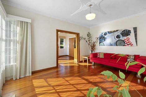 Photo of property in 197 Tukapa Street, Westown, New Plymouth, 4310