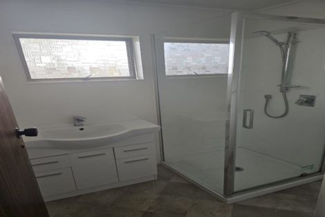 Photo of property in 2/20 Roulston Street, Pukekohe, 2120