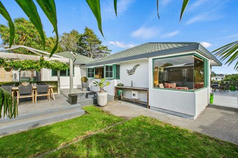 Photo of property in 100a Carrington Street, Lower Vogeltown, New Plymouth, 4310