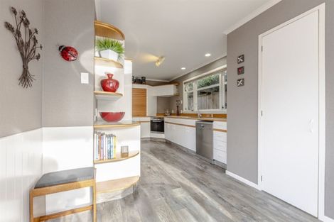 Photo of property in 43 Manapouri Crescent, Hokowhitu, Palmerston North, 4410