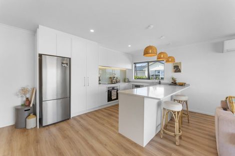 Photo of property in 57 Seagrass Place, Otaki Beach, Otaki, 5512