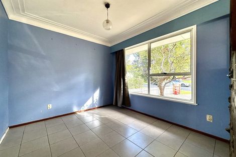 Photo of property in 6 Finlow Drive, Te Atatu South, Auckland, 0610