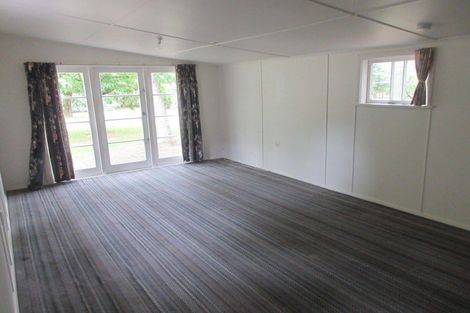 Photo of property in 216 Roslyn Road, Levin, 5510