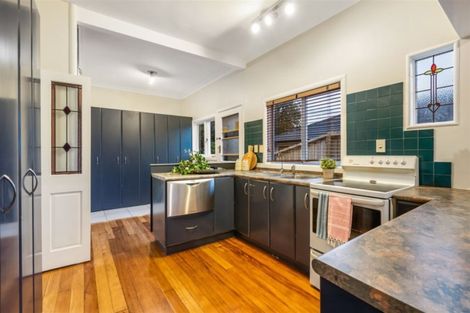 Photo of property in 19 Clevedon Road, Papakura, 2110