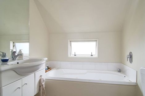 Photo of property in 20 Burdale Street, Riccarton, Christchurch, 8011