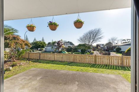 Photo of property in 3 Airedale Place, Waitara, 4320