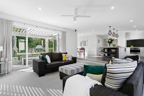 Photo of property in 66 Gillespie Place, Acacia Bay, Taupo, 3385