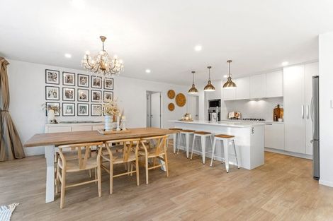 Photo of property in 24 Woodridge Drive, Stanmore Bay, Whangaparaoa, 0932