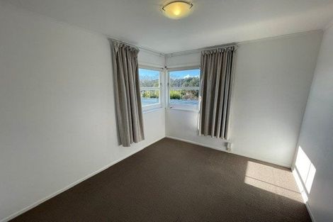 Photo of property in 15 Agincourt Street, Glenfield, Auckland, 0629