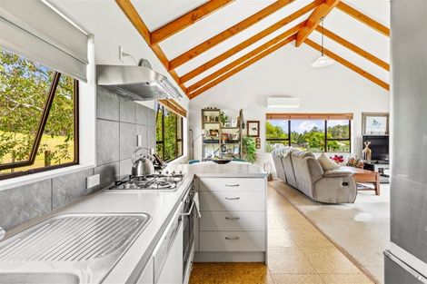 Photo of property in 321 Muriwai Valley Road, Muriwai, Waimauku, 0881