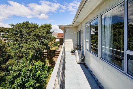 Photo of property in 99 Kahu Road, Paremata, Porirua, 5024