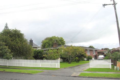 Photo of property in 38 Portadown Avenue, Pakuranga Heights, Auckland, 2010