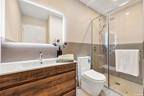 Photo of property in 11d Rene Place, Sunnyhills, Auckland, 2010