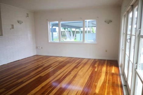 Photo of property in 189 Waimumu Road, Massey, Auckland, 0614
