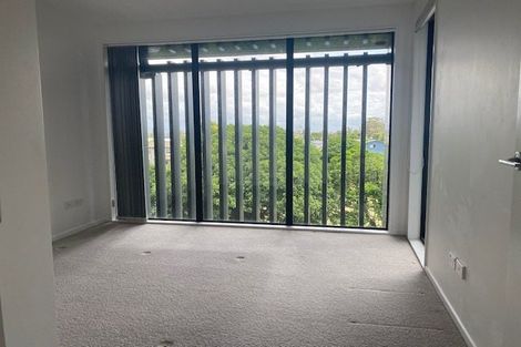 Photo of property in 8 Thompson Park Road, Mount Wellington, Auckland, 1060