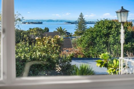 Photo of property in 1/53 Uxbridge Road, Mellons Bay, Auckland, 2014