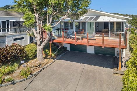 Photo of property in 18 Gordon Road, Plimmerton, Porirua, 5026