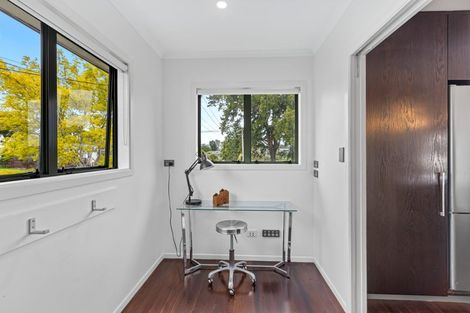 Photo of property in 2 Wharf Road, Te Atatu Peninsula, Auckland, 0610