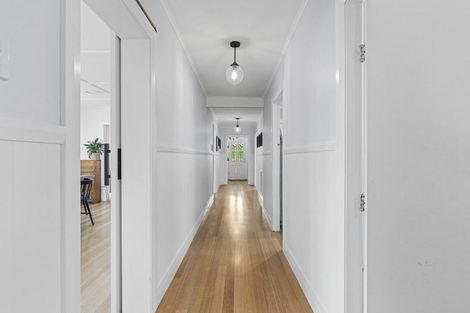 Photo of property in 118 Cutfield Road, Westown, New Plymouth, 4310