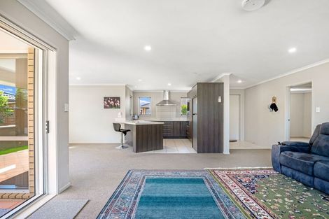 Photo of property in 63b Malta Crescent, Katikati, 3129