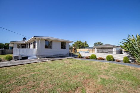 Photo of property in 65 Pipiroa Road, Ngatea, 3503