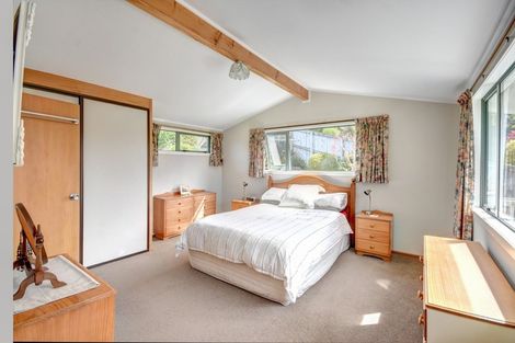 Photo of property in 14 Honeystone Street, Helensburgh, Dunedin, 9010