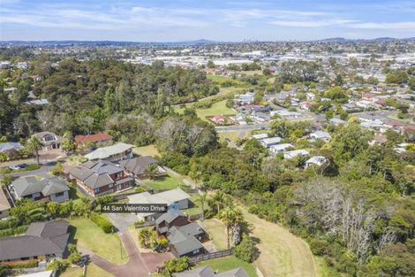 Photo of property in 44 San Valentino Drive, Henderson, Auckland, 0612