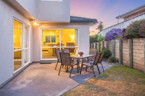 Photo of property in 3 Routeburn Avenue, Aotea, Porirua, 5024